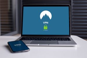 Bloquer les attaques avec Traefik et CrowdSec : le guide